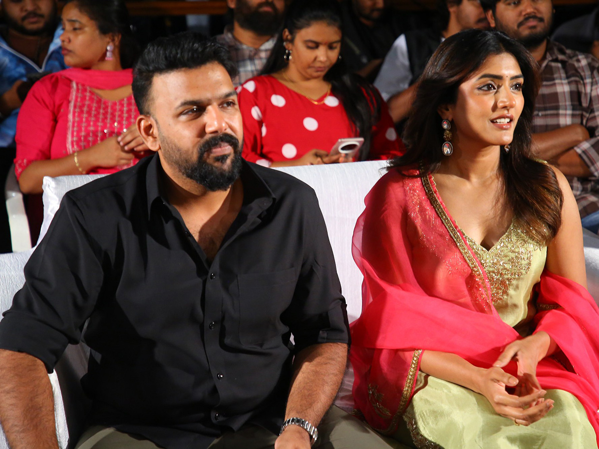 OM_20Shanti_20Shanti_20Shantihi_20Teaser_20Launch_20Event_20Photos__20_2819_29.jpg 19