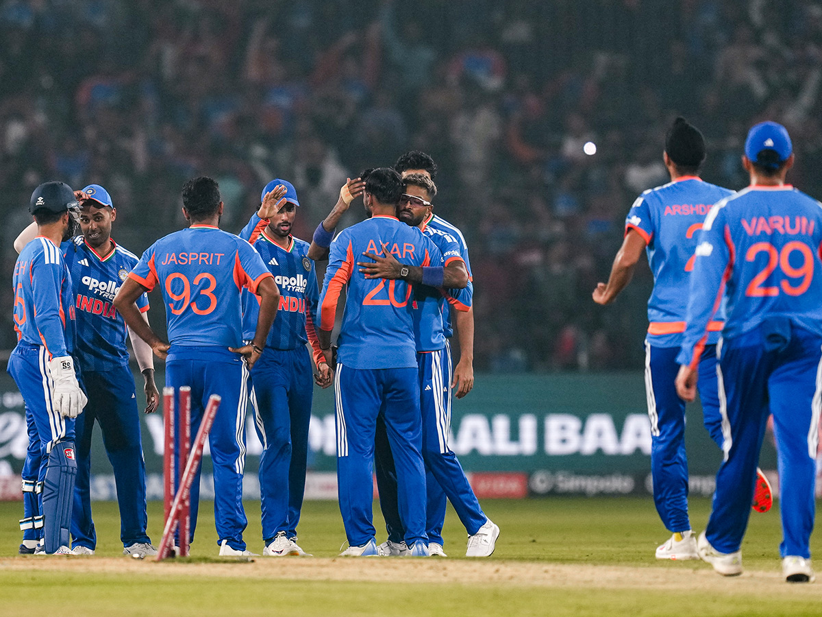 First_20T20_20cricket_20match_20between_20India_20and_20South_20Africa_20at_20Barabati_20Stadium__20_289_29.jpg 9