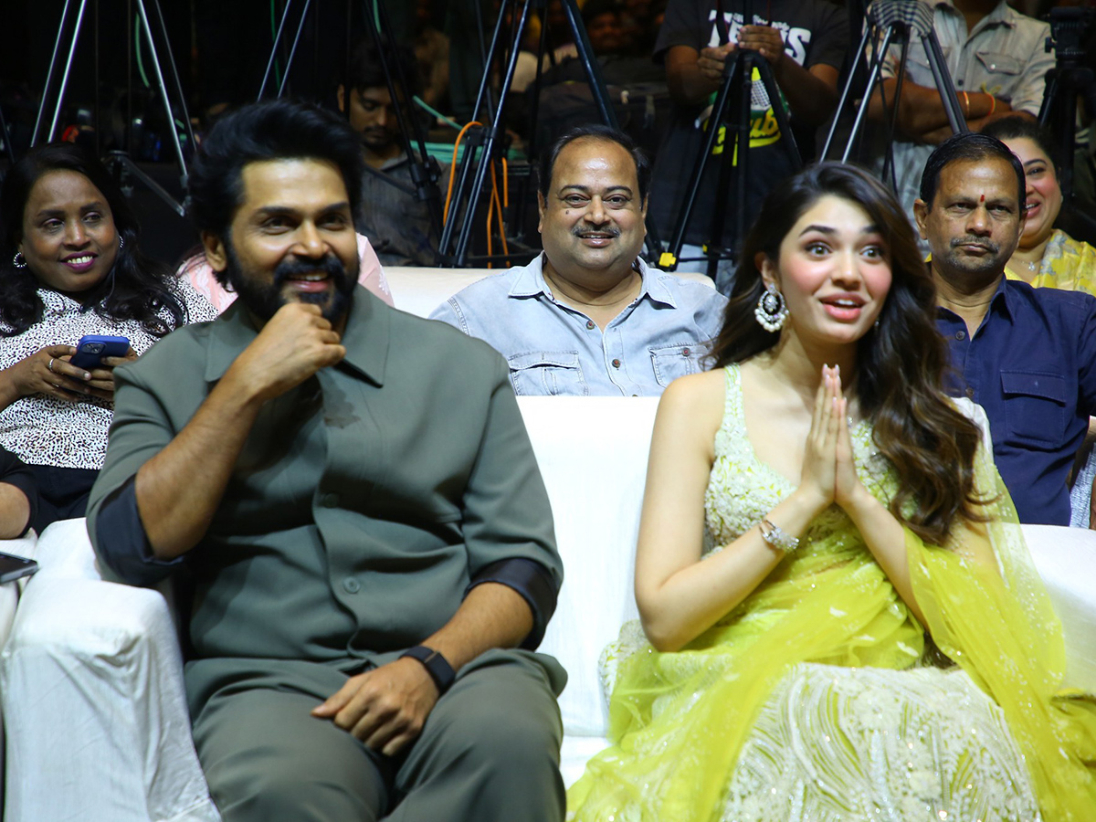 Karthi_20Annagaru_20Vostaru_20Pre_20Release_20Event_20Photo_20Gallery__20_281_29.jpg 1