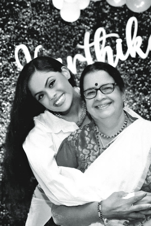 _20Actress_20Karthika_20Nair_20Shares_20Emotional_20Post_20On_20Social_20Media_20Photos_20_281_29.jpg 2