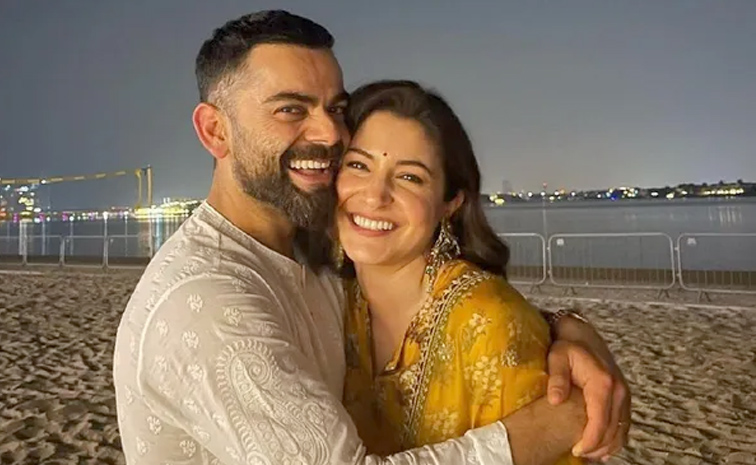 Anushka_20Sharma_20and_20Virat_20Kohli_208th_20wedding_20anniversary_20Special_20Photos_20_2838_29.jpg 14