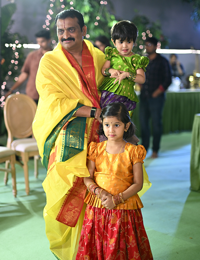 Producer_20Bandla_20Ganesh_20Family_20at_20Srinivasa_20Kalyanam_20Photos__20_2812_29.jpg 12
