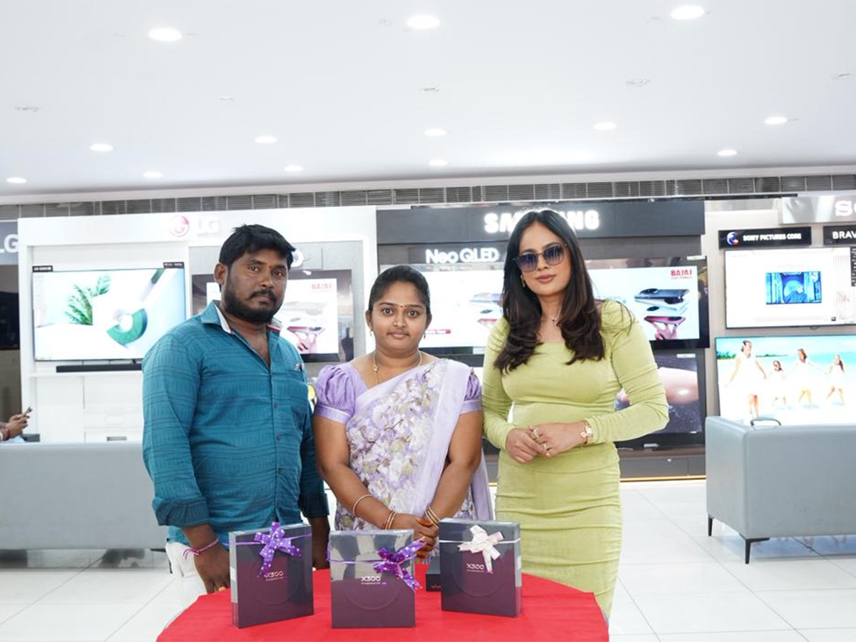 Actress_20Nandita_20Swetha_20At_20Warangal_2B_20_284_29.jpg 4