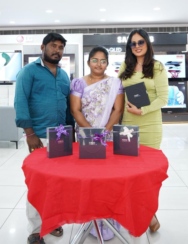 Actress_20Nandita_20Swetha_20At_20Warangal_2B_20_289_29.jpg 9