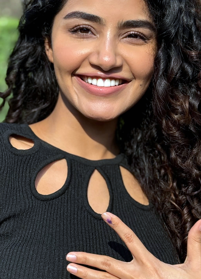 Anupamaparameswaran13.jpg 14