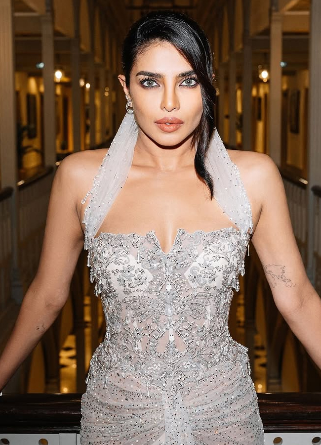 Priyanka_20chopra12.jpg 12