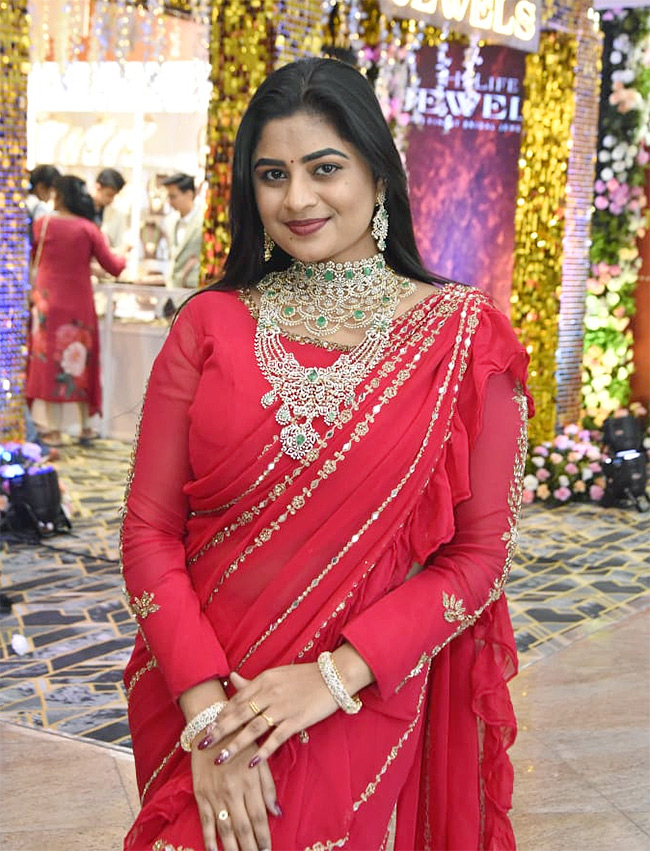 Actress_20Payal_20Rajput_20HiLife_20Jewels_20Exhibition_20Photos__20_2810_29.jpg 10