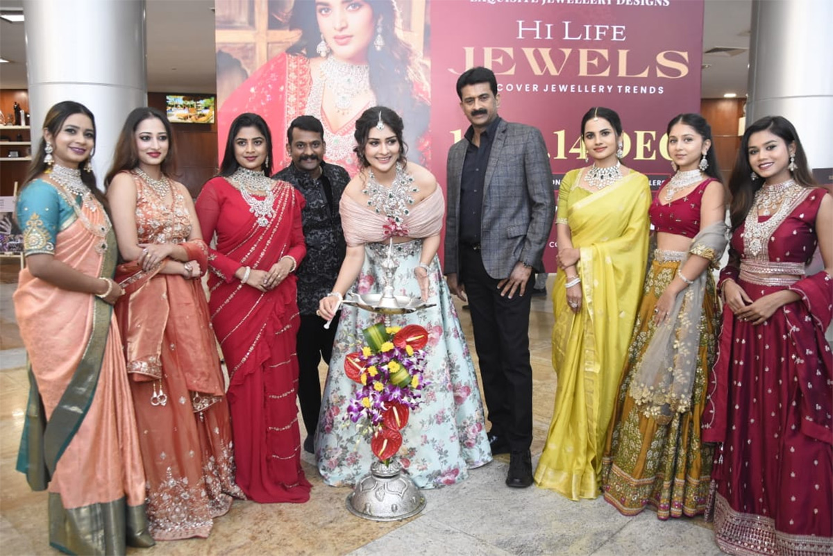 Actress_20Payal_20Rajput_20HiLife_20Jewels_20Exhibition_20Photos__20_2811_29.jpg 11