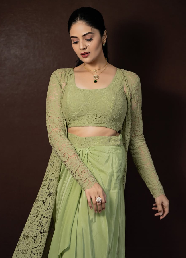 SreeMukhi8.jpg 9