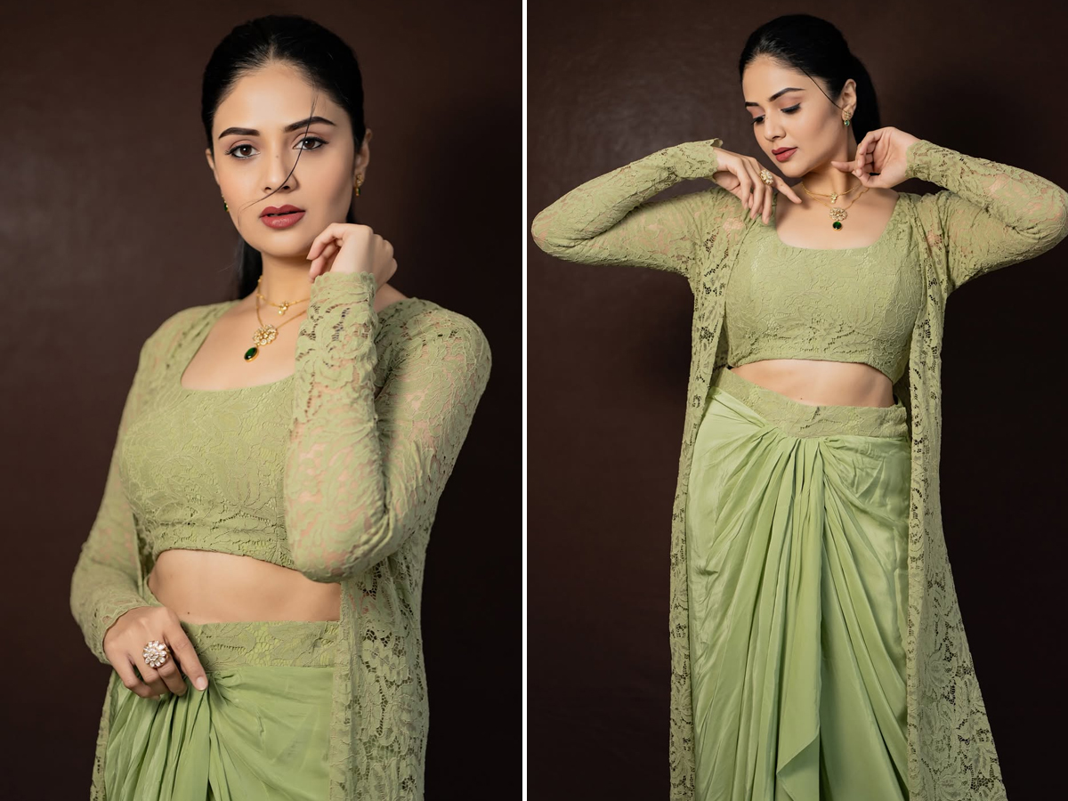 SreeMukhi_20title.jpg 1