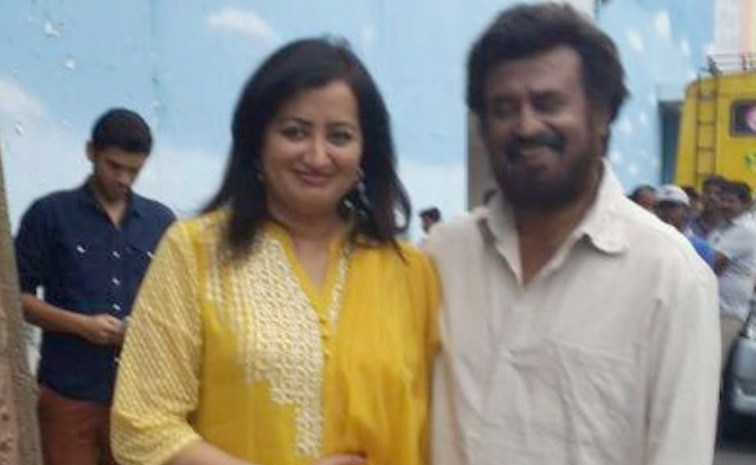 Super_20Star_20Rajinikanth_20Birthday.._20Sumalatha_20vintage_20memories_20Photos_20_287_29.jpg 9