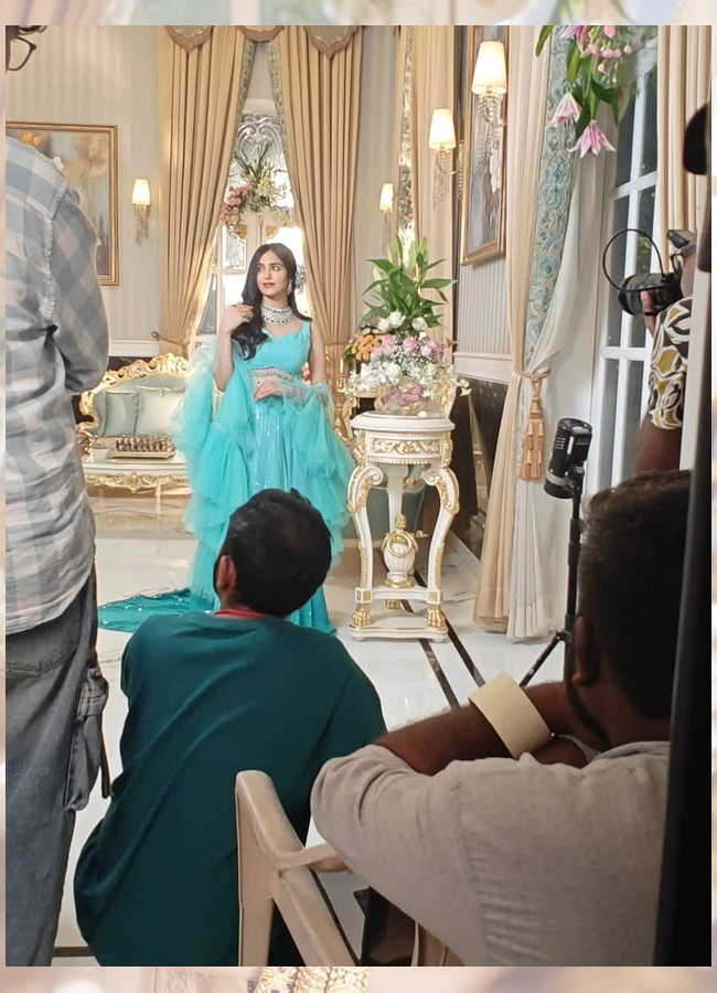 Adah_20sharma15.jpg 15