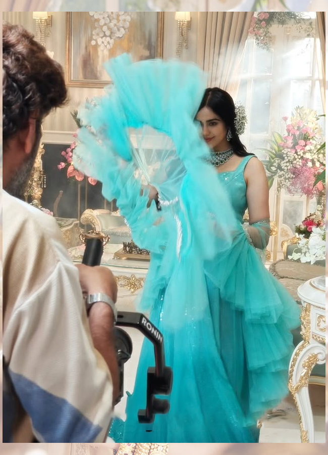 Adah_20sharma16.jpg 16