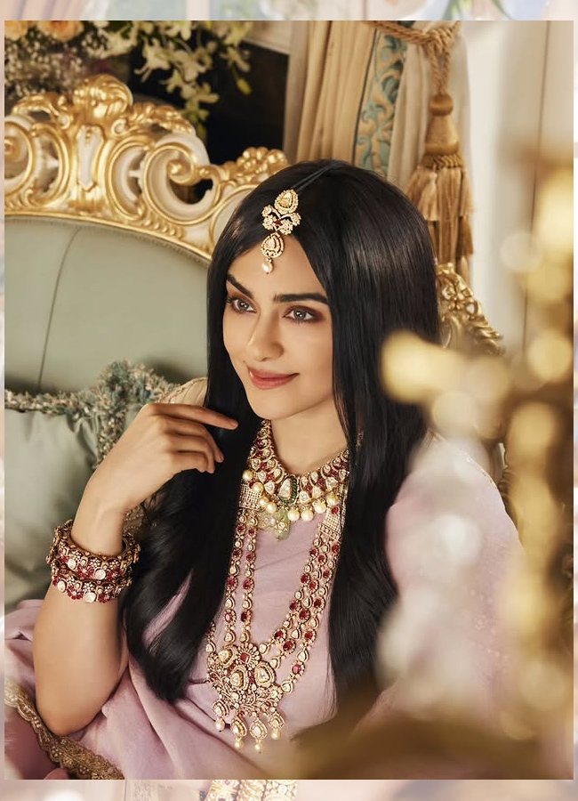 Adah_20sharma7.jpg 8