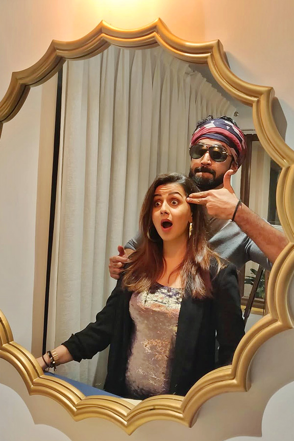 Happy_20Birthday_20Lover.._20Actress_20Lovely_20Wishes_20for_20Husband_20Photos_20_289_29.jpg 10