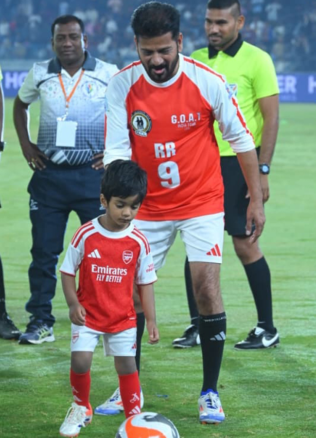 Messi_20at_20Uppal17.jpg 18