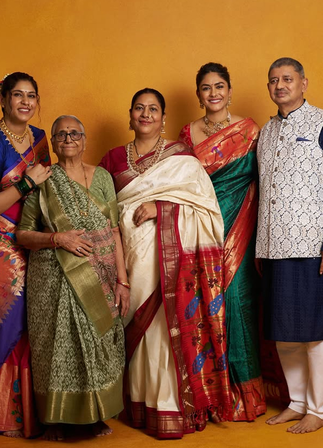 Mrunal_20thakur8.jpg 9