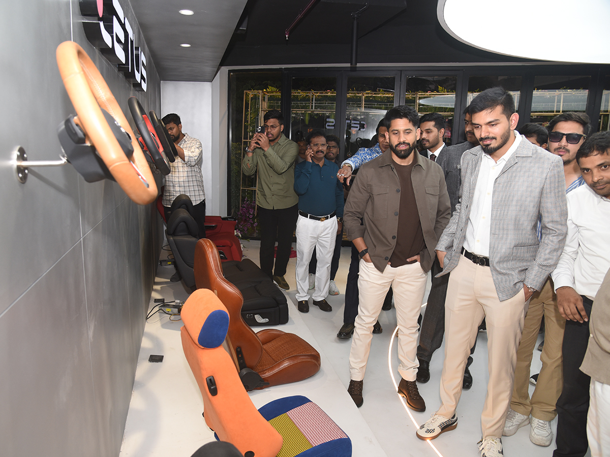 Naga_20Chaitanya_20at_20a_20luxury_20interior_20designer_20studio__20_288_29.jpg 8