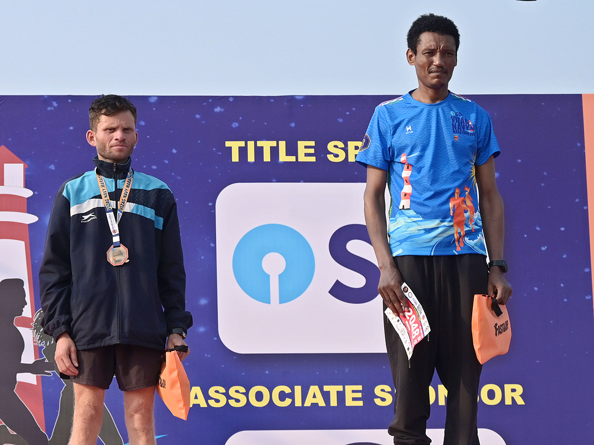 Navy_20Mera_20Dhan_2042_20K_20Run_20Rally_20At_20Visakhapatnam__20_283_29.jpg 3