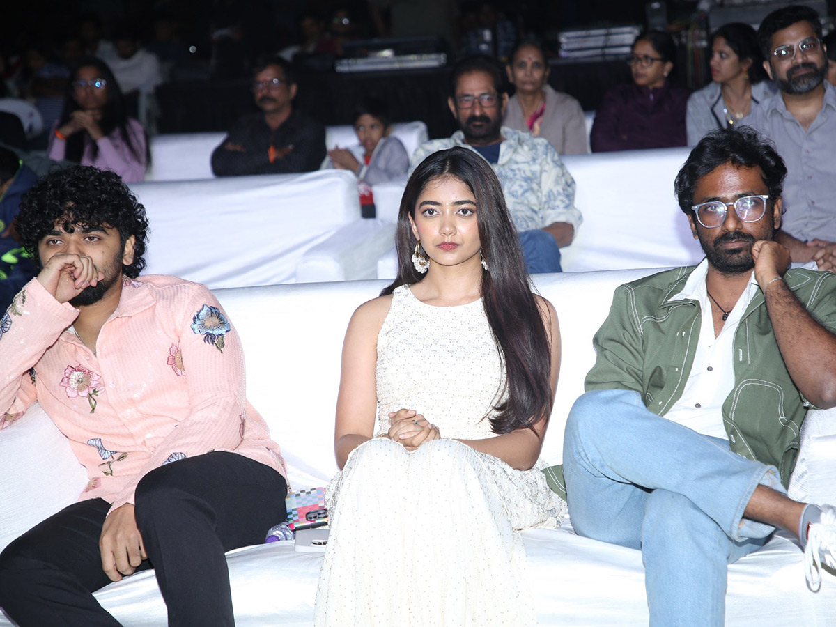 Patang_20Movie_20Trailer_20Launch_20Event_20Photos__20_2812_29.jpg 12
