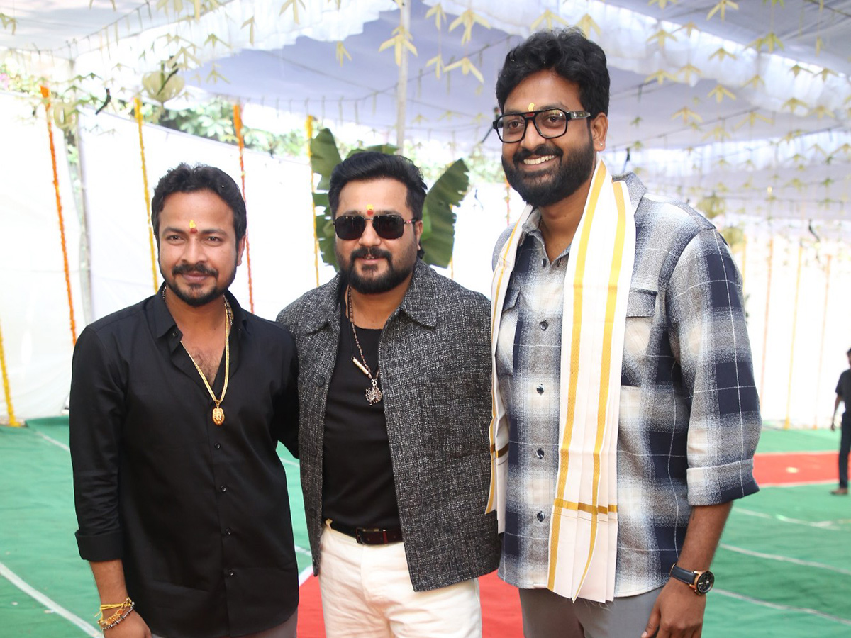 Bobby_20Simha_20New_20Movie_20Grand_20Opening_20Pooja_20Ceremony__20_285_29.jpg 5