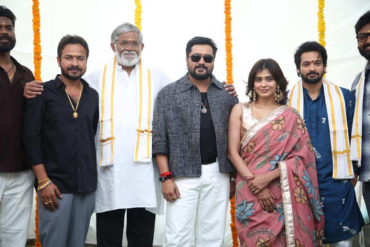Bobby_20Simha_20New_20Movie_20Grand_20Opening_20Pooja_20Ceremony__20_288_29.jpg 8