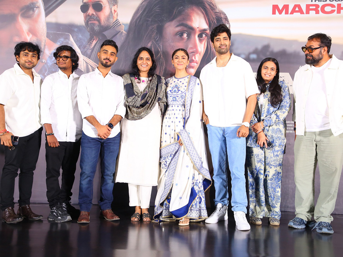 Adivi_20Sesh_20_20Dacoit_20Movie_20Teaser_20Launch_20Event_20Photos__20_2813_29.jpg 13