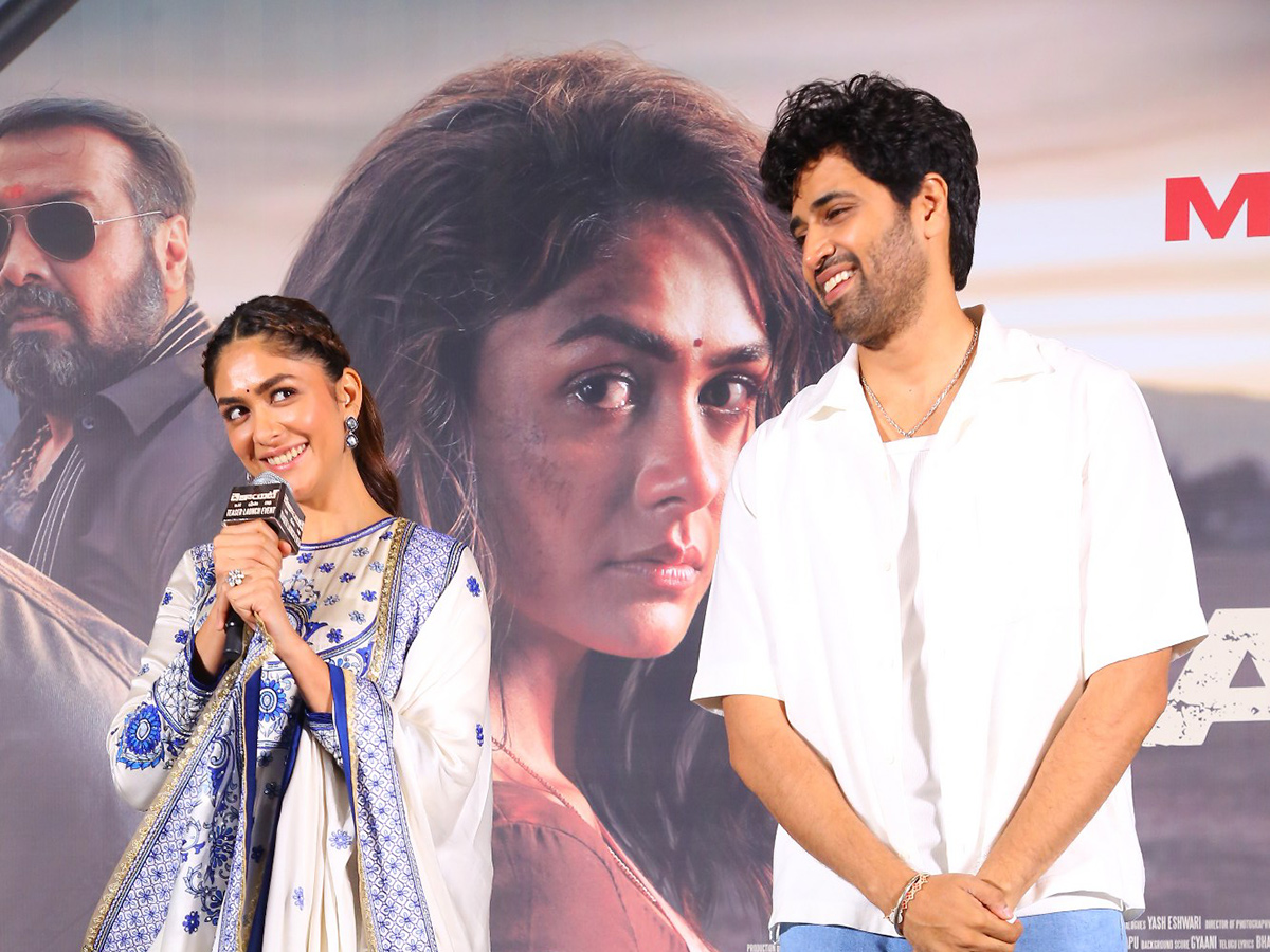 Adivi_20Sesh_20_20Dacoit_20Movie_20Teaser_20Launch_20Event_20Photos__20_2814_29.jpg 14