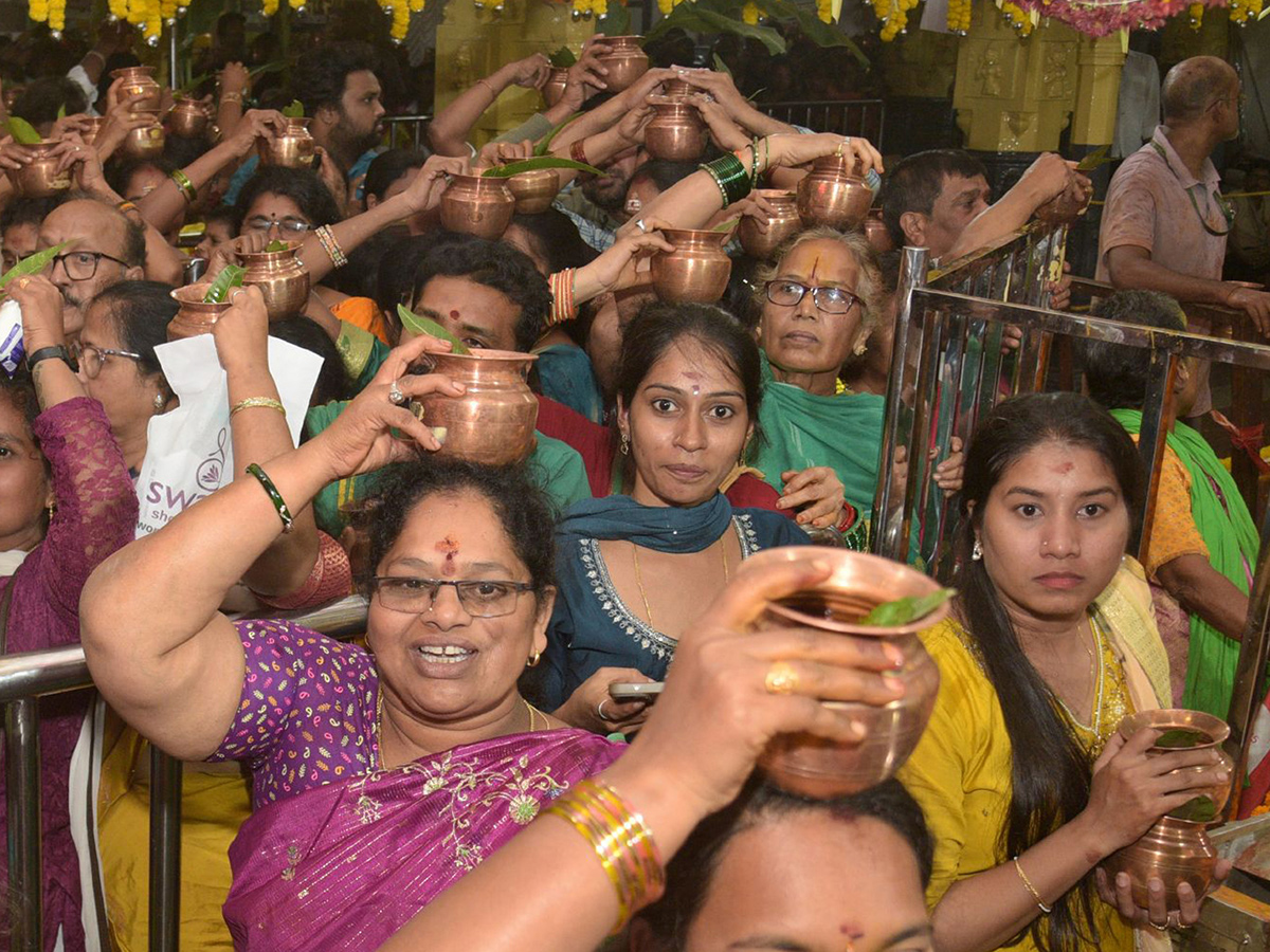 Sri_20Kanaka_20Mahalakshmi_20Ammavari_20Margashira_20Masotsavams__20_281_29.jpg 1