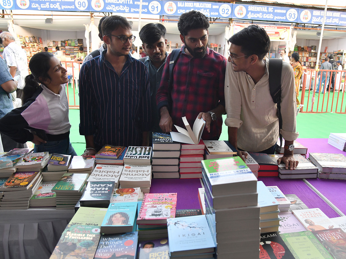 38th_20Book_20Fair_20to_20begin_20today_20at_20NTR_20stadium_20in_20Hyderabad__20_283_29.jpg 3