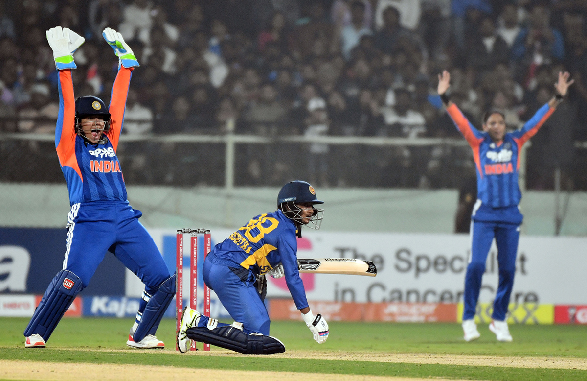 First_20Women_20T20I_20cricket_20match_20between_20India_20and_20Sri_20Lanka_20in_20Visakhapatnam__20_2810_29.jpg 10