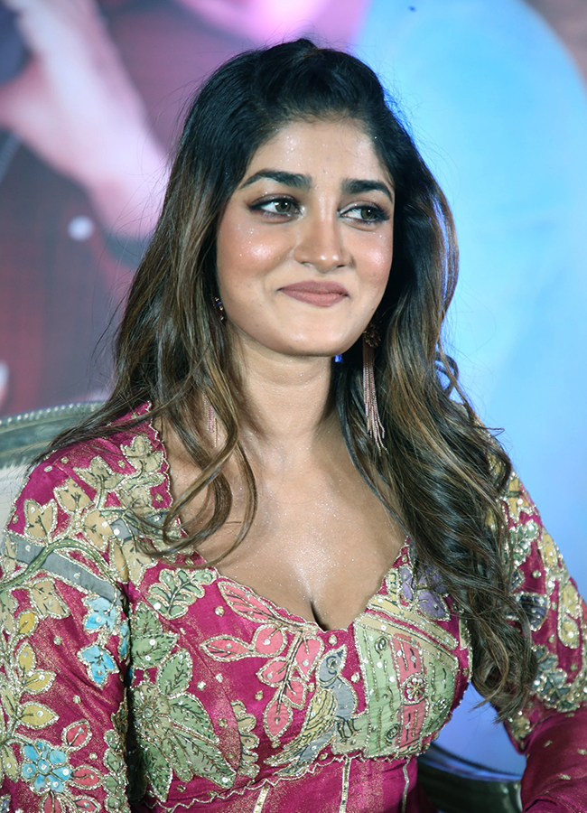 Tollywood_20Actress_20Dimple_20Hayathi_20HD_20Photos__20_2823_29.jpg 23