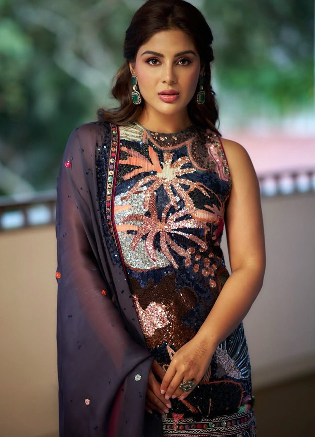 Samyukthamenon8.jpg 9