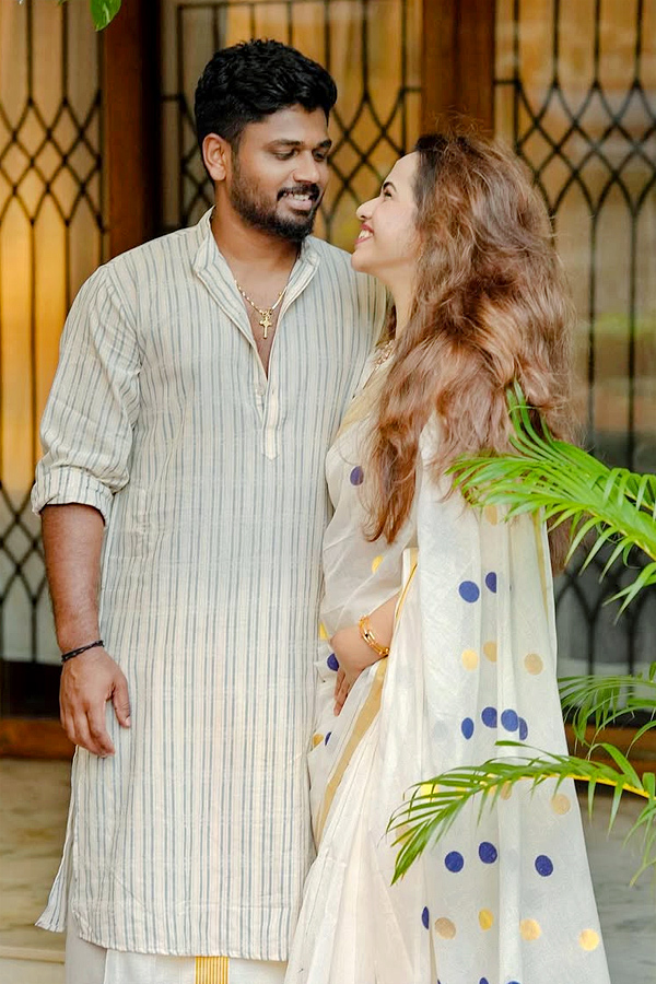 Sanju_20Samson_20wishes_20wife_20on_207th_20anniversary_20Special_20Photos_20_2816_29.jpg 17