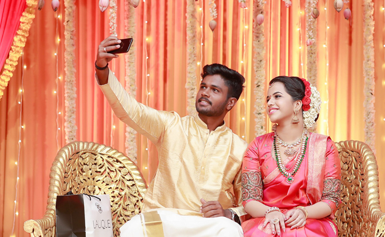 Sanju_20Samson_20wishes_20wife_20on_207th_20anniversary_20Special_20Photos_20_281_29.jpg 2