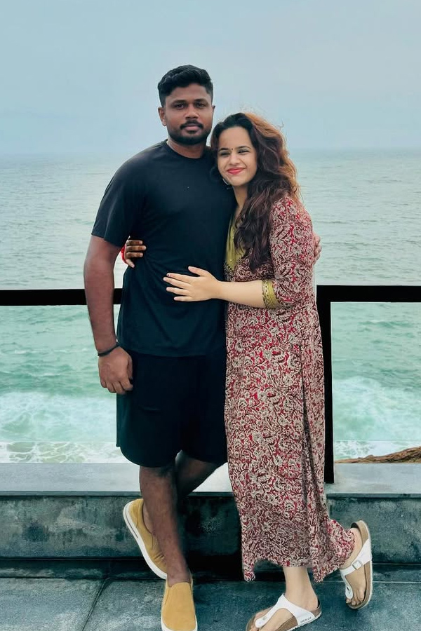 Sanju_20Samson_20wishes_20wife_20on_207th_20anniversary_20Special_20Photos_20_2822_29.jpg 23