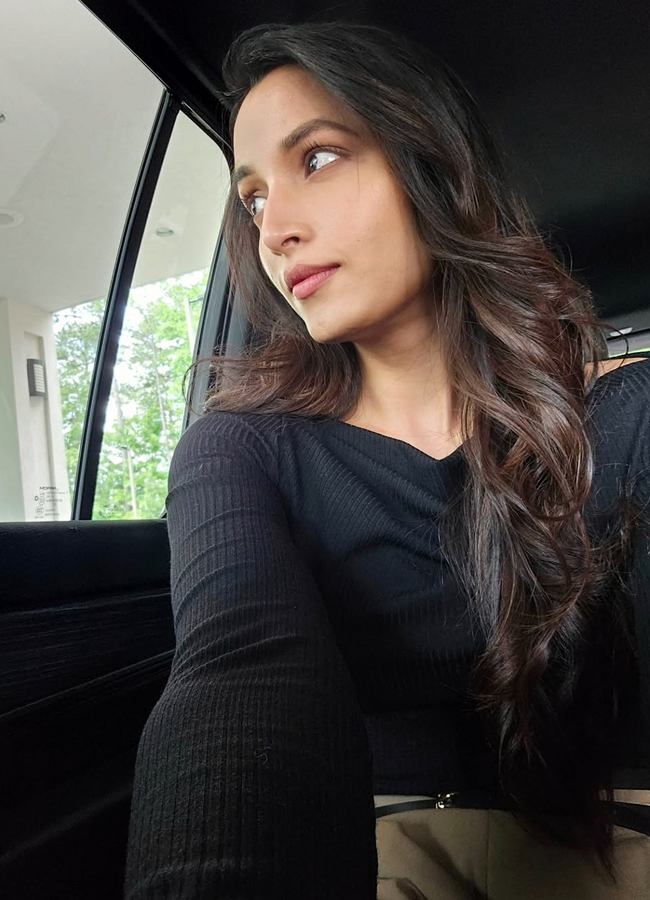 Srinidhi_20shetty12.jpg 13