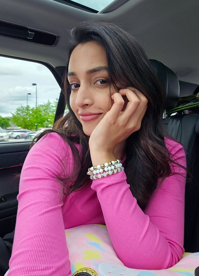 Srinidhi_20shetty14.jpg 15