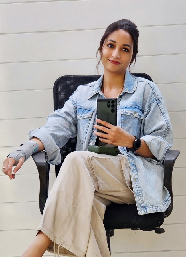 Srinidhi_20shetty16.jpg 17