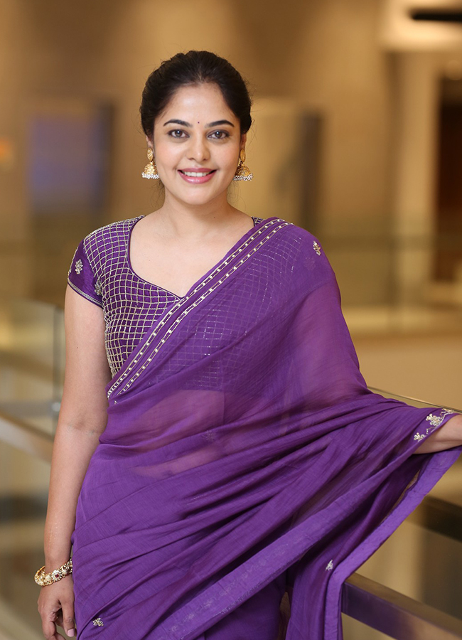 Dhandoraa_20Movie_20_20Tollywood_20Actress_20Bindhu_20Madhavi_20HD_20Photos__20_2812_29.jpg 12