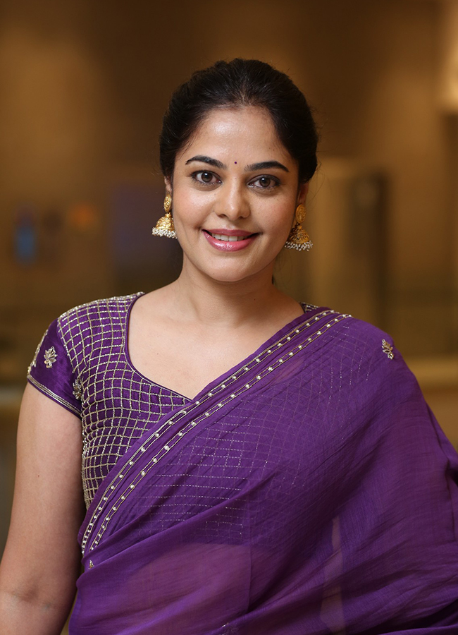 Dhandoraa_20Movie_20_20Tollywood_20Actress_20Bindhu_20Madhavi_20HD_20Photos__20_2817_29.jpg 17