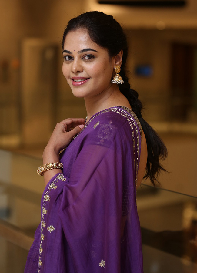 Dhandoraa_20Movie_20_20Tollywood_20Actress_20Bindhu_20Madhavi_20HD_20Photos__20_289_29.jpg 9