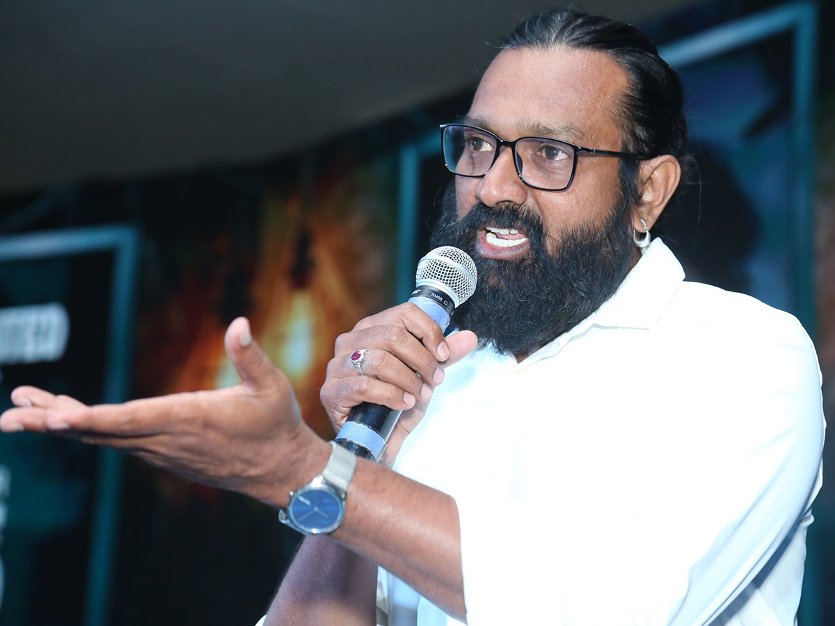Eesha_20Movie_20Pre_20Release_20Event_20Photo_20Gallery__20_2811_29.jpg 11
