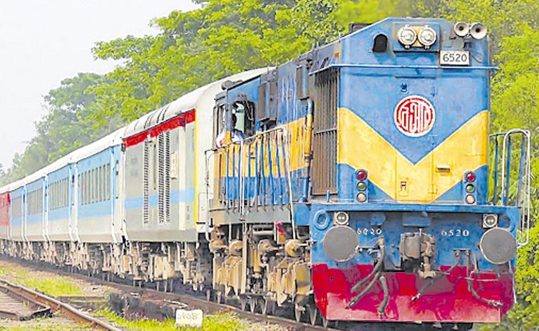 TRAIN-2.jpg