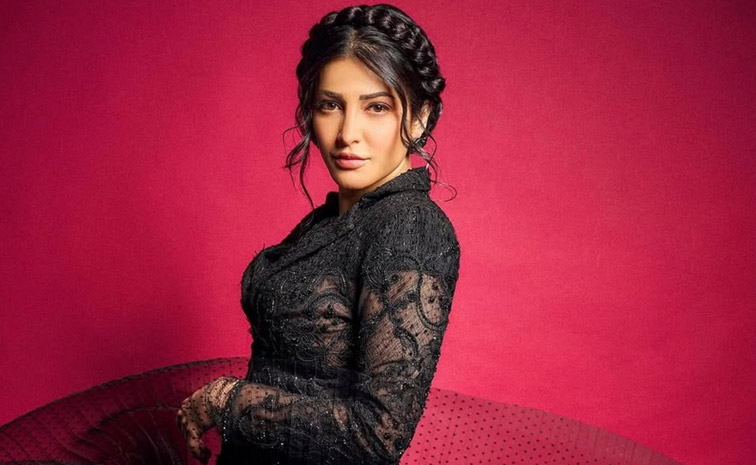train-sruthihasan.jpg