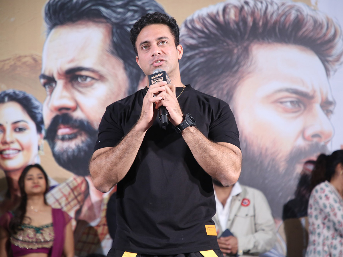 Actor_20Shivaji_20_20Dhandoraa_20Movie_20Success_20Meet_20Photo_20Gallery__20_288_29.jpg 8