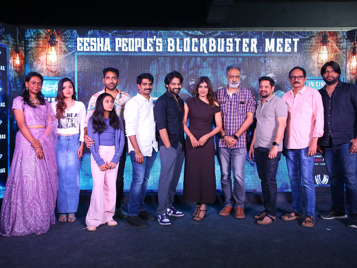 Hebah_20Patel_20_20Eesha_20Movie_20Success_20Meet_20Photos__20_285_29.jpg 5