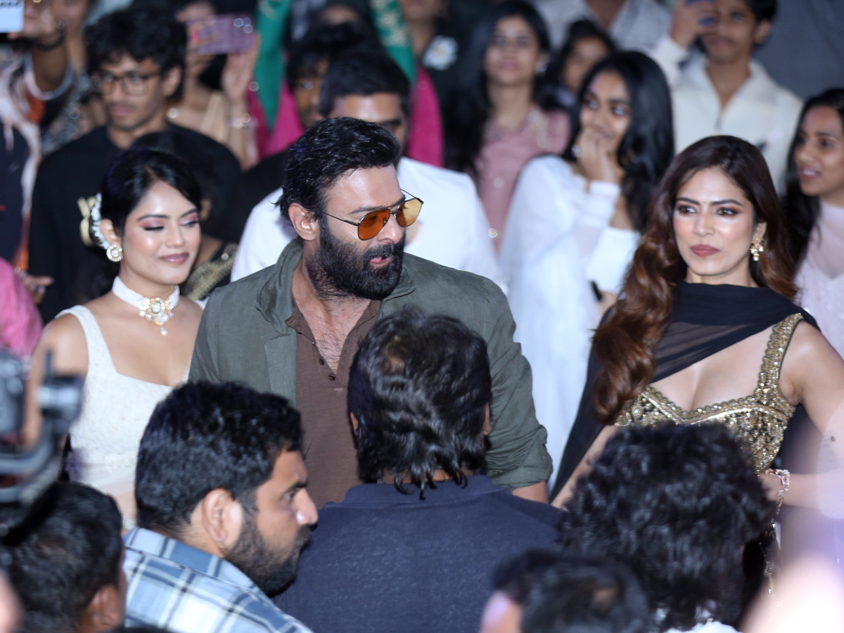 Rajasaab_20pre_20release_20event_20photos2.jpg 3