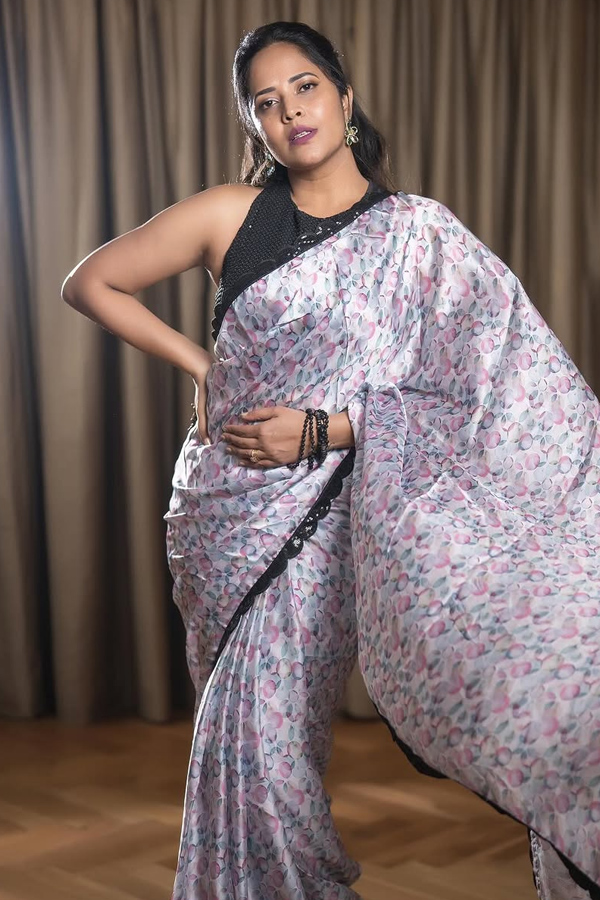 Anchor_20Anasuya_20Bharadwaj_20Shared_20Intresting_20Post_20On_20Social_20Media_20Photos_20_2811_29.jpg 13