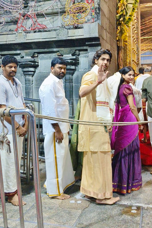 Champion_20Movie_20team_20Visited_20At_20Tirumala_20Photos_20_281_29.jpg 2